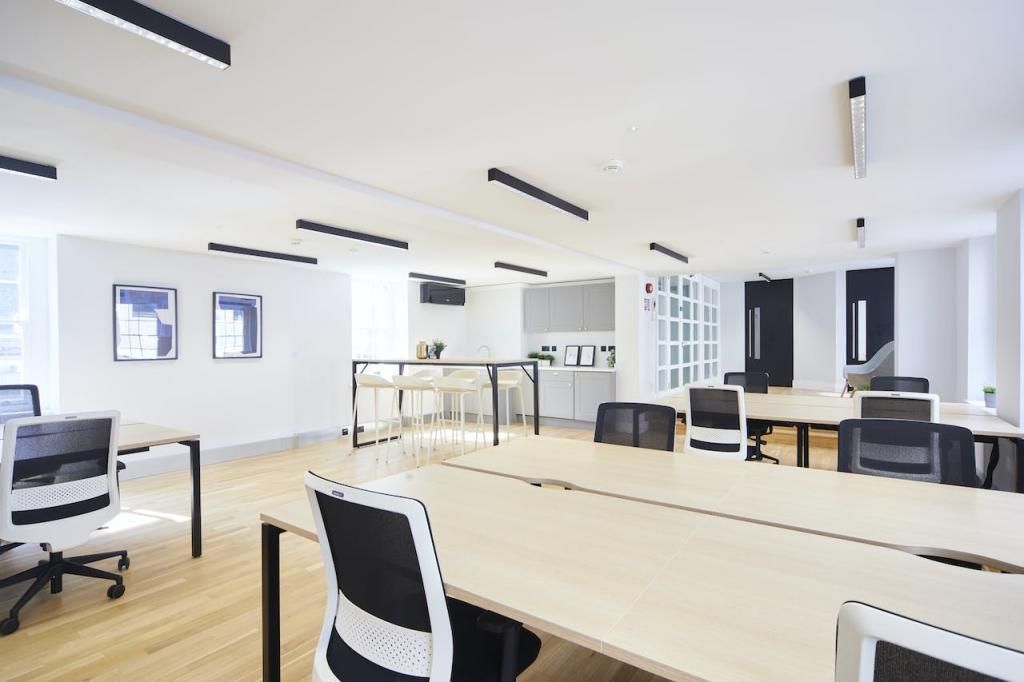 Property photo 3 of 11 Photo 12