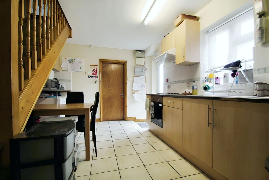 Property photo 2 of 8 F01A1F50-Img_552_9_Large