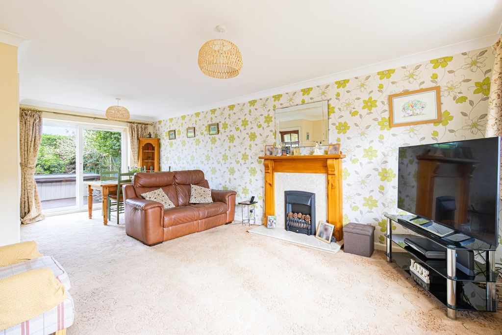 Property photo 3 of 21 5349385