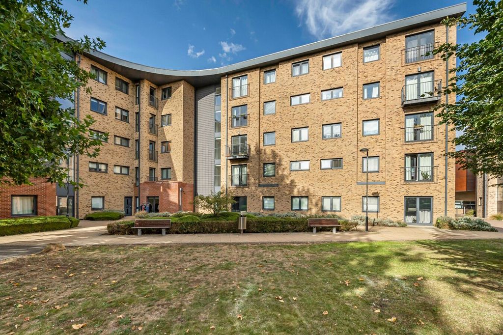 Property photo 1 of 12