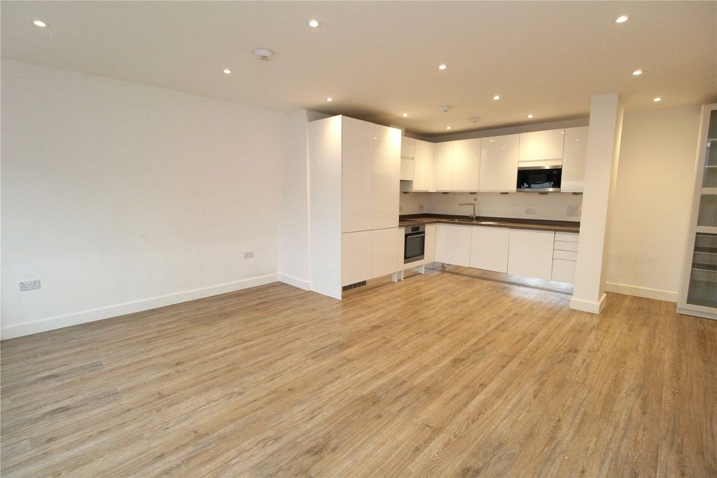 Property photo 1 of 10 Picture No. 14