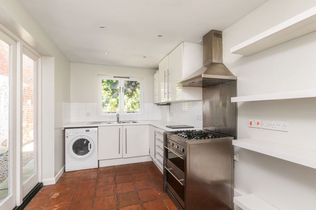 Property photo 3 of 10