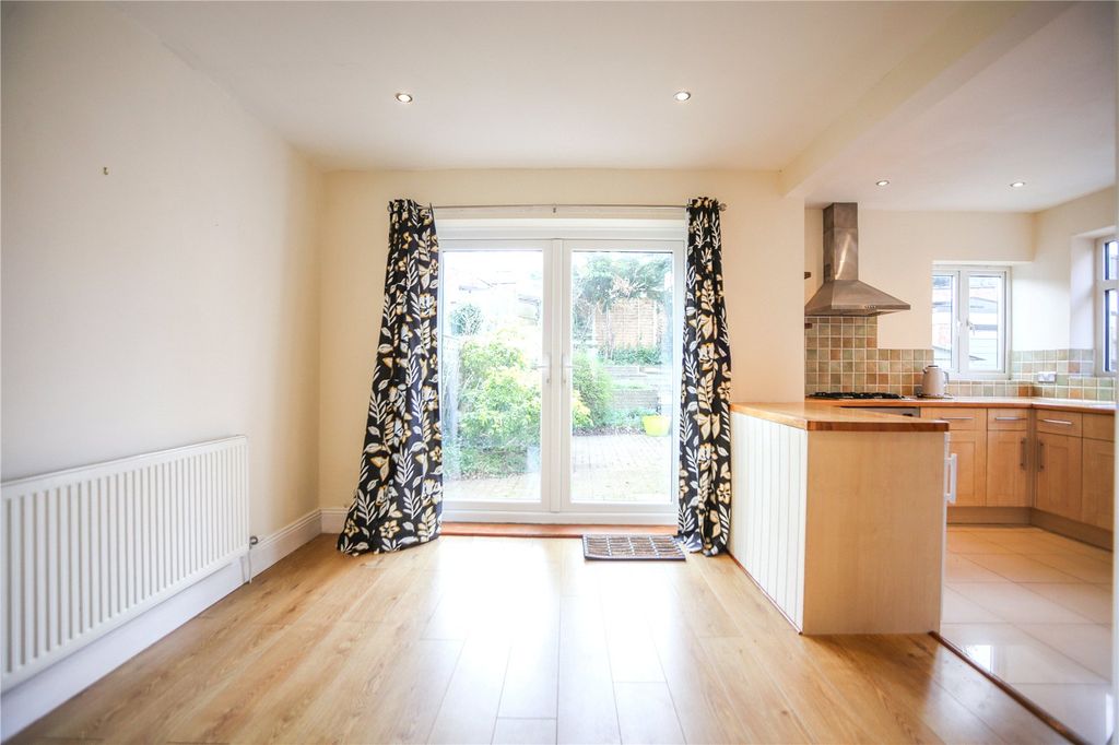 Property photo 3 of 15 Picture No. 04