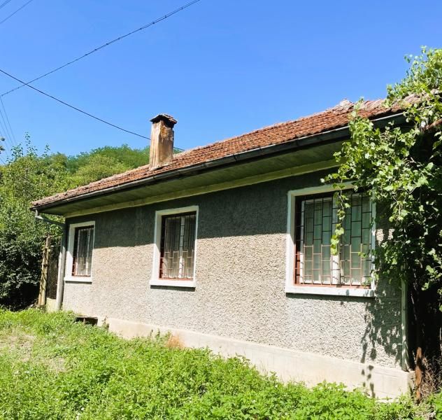 Property photo 1 of 4
