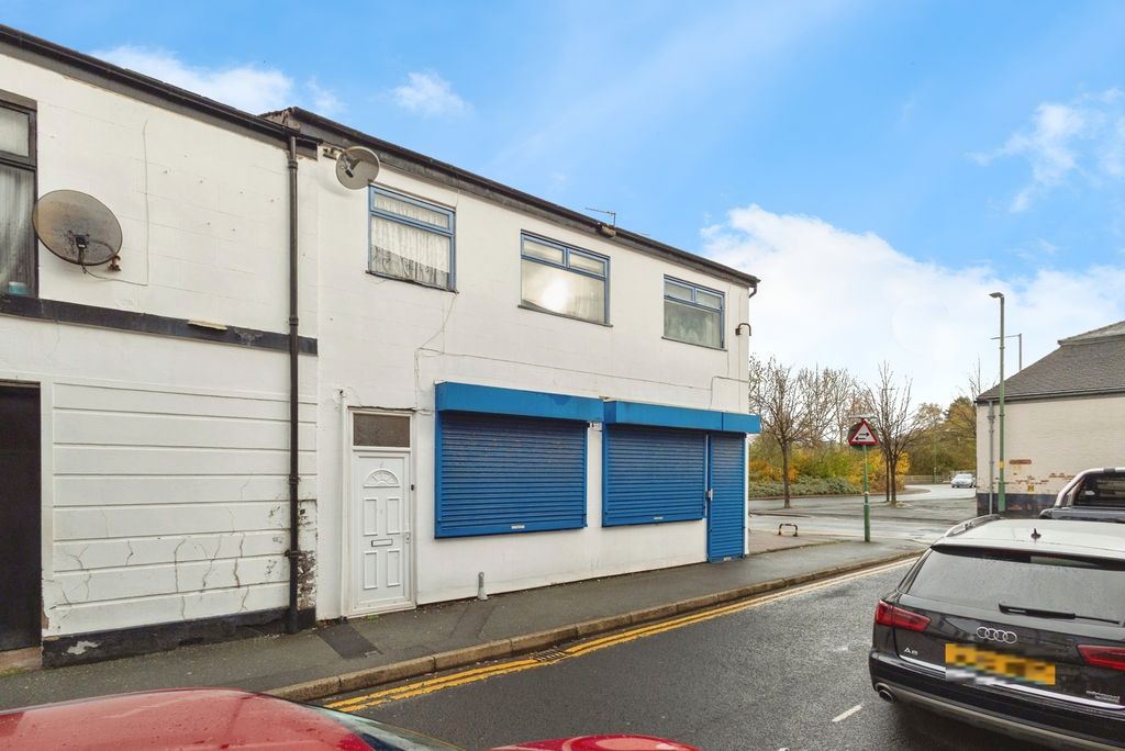 Property photo 3 of 7 Photo