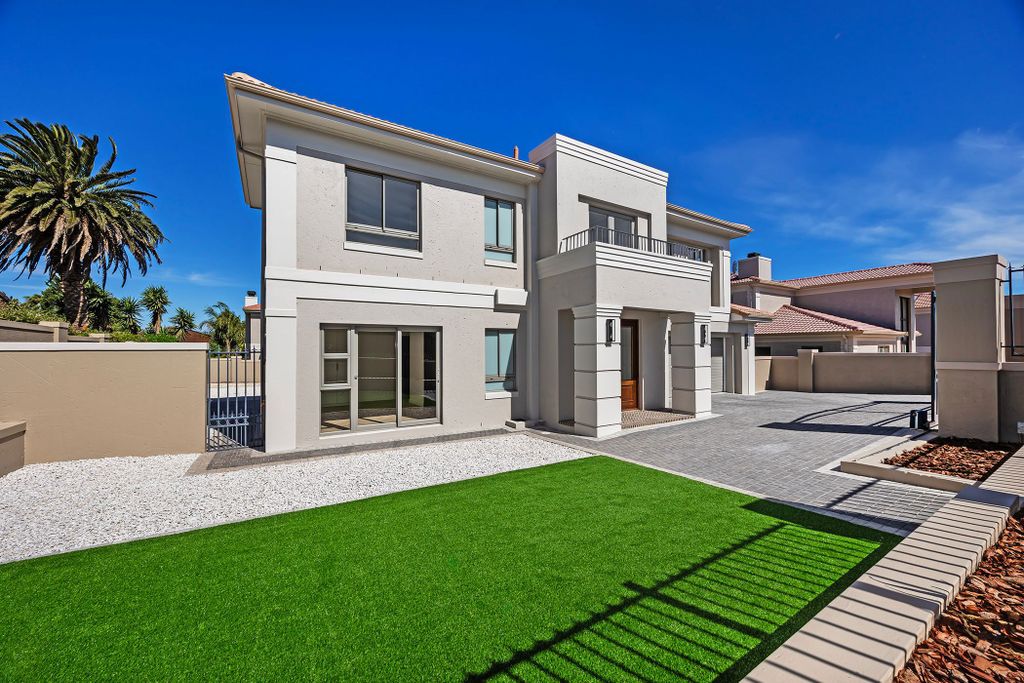 Property photo 2 of 62 Dbv1723826