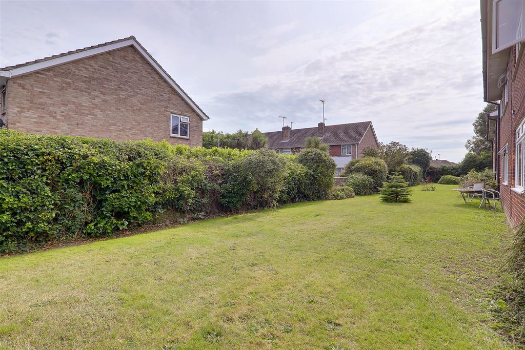 Property photo 3 of 10 Img_6203-Img_6205.Jpg