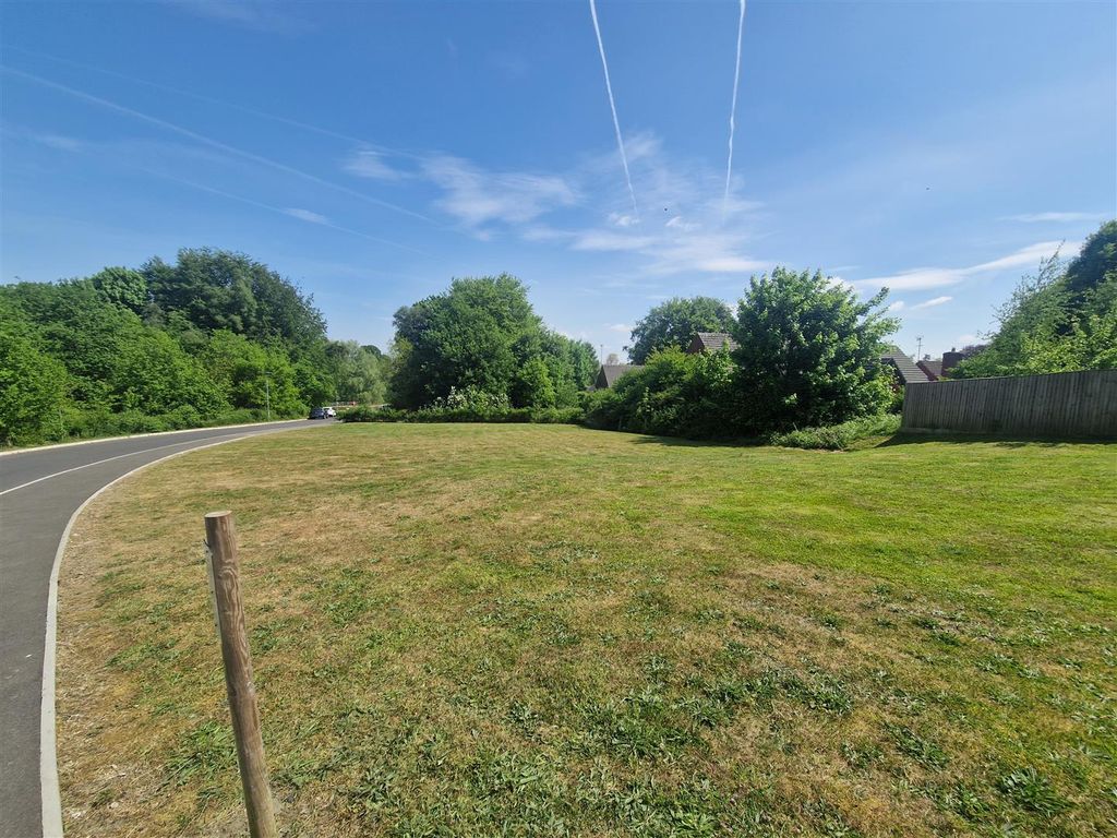 Property photo 2 of 7 20250507_115239.Jpg