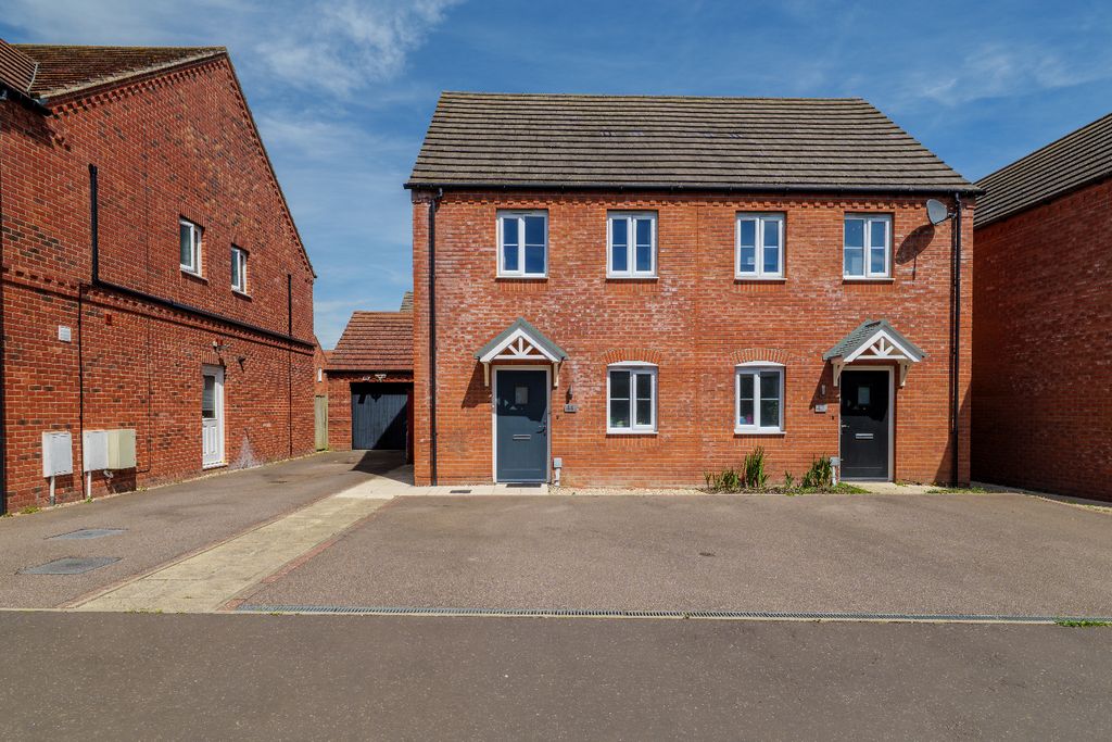Property photo 1 of 15 5236873