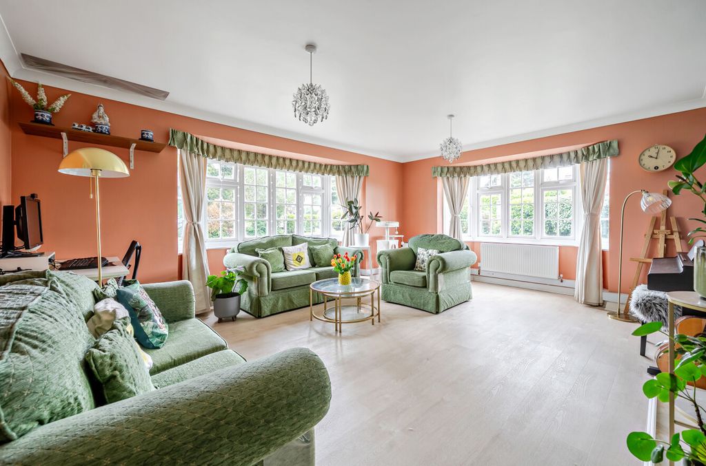 Property photo 1 of 13 1458323-7-6A071Dd...