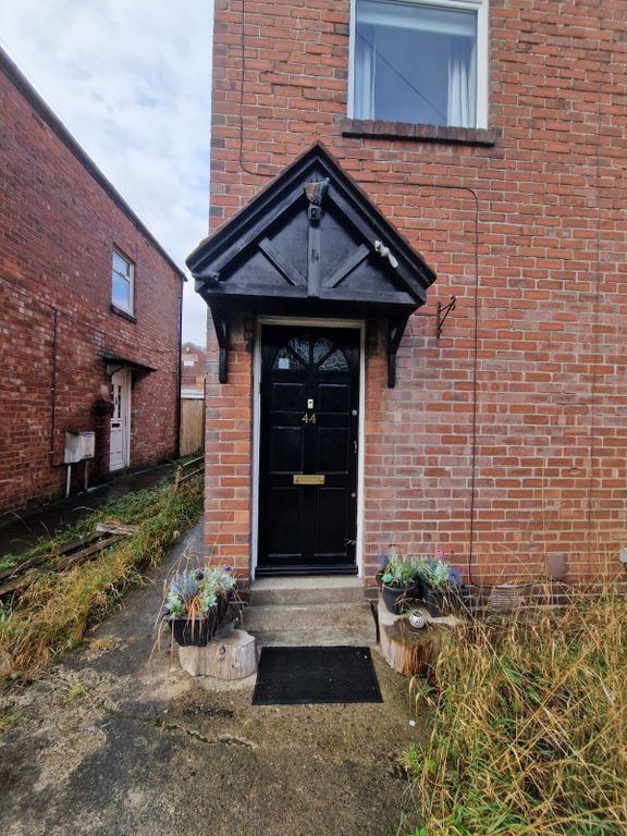 Property photo 2 of 12