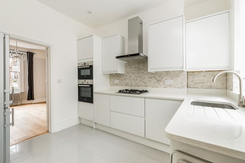 Property photo 3 of 8 Photo 4