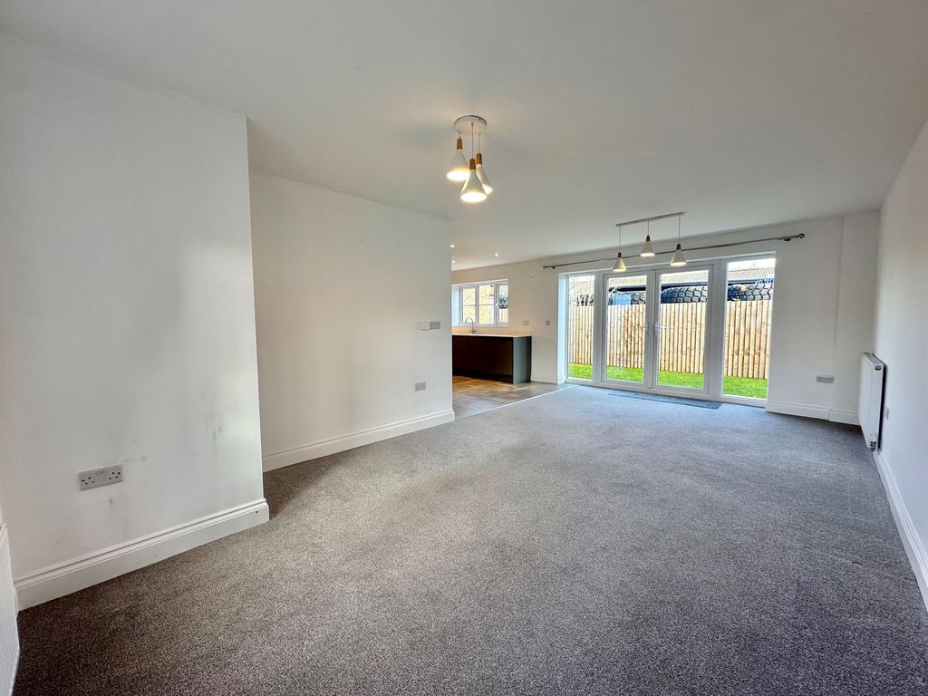 Property photo 2 of 5 Living Room