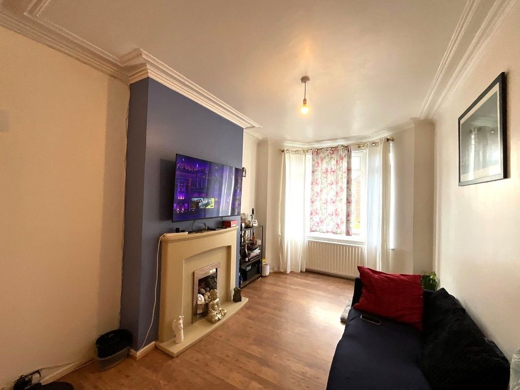 Property photo 2 of 12