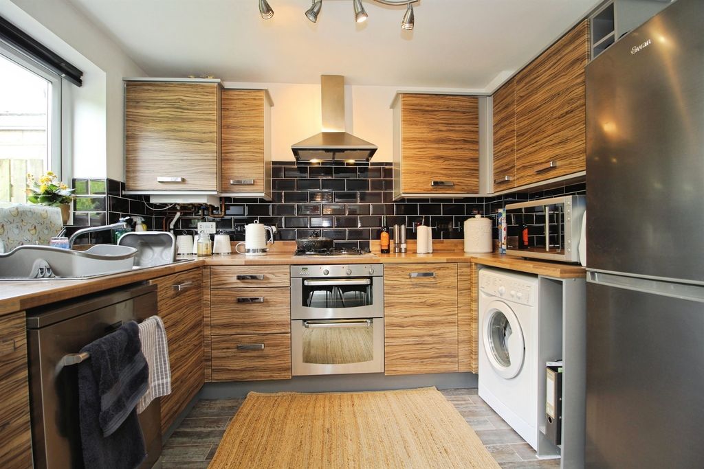 Property photo 2 of 15