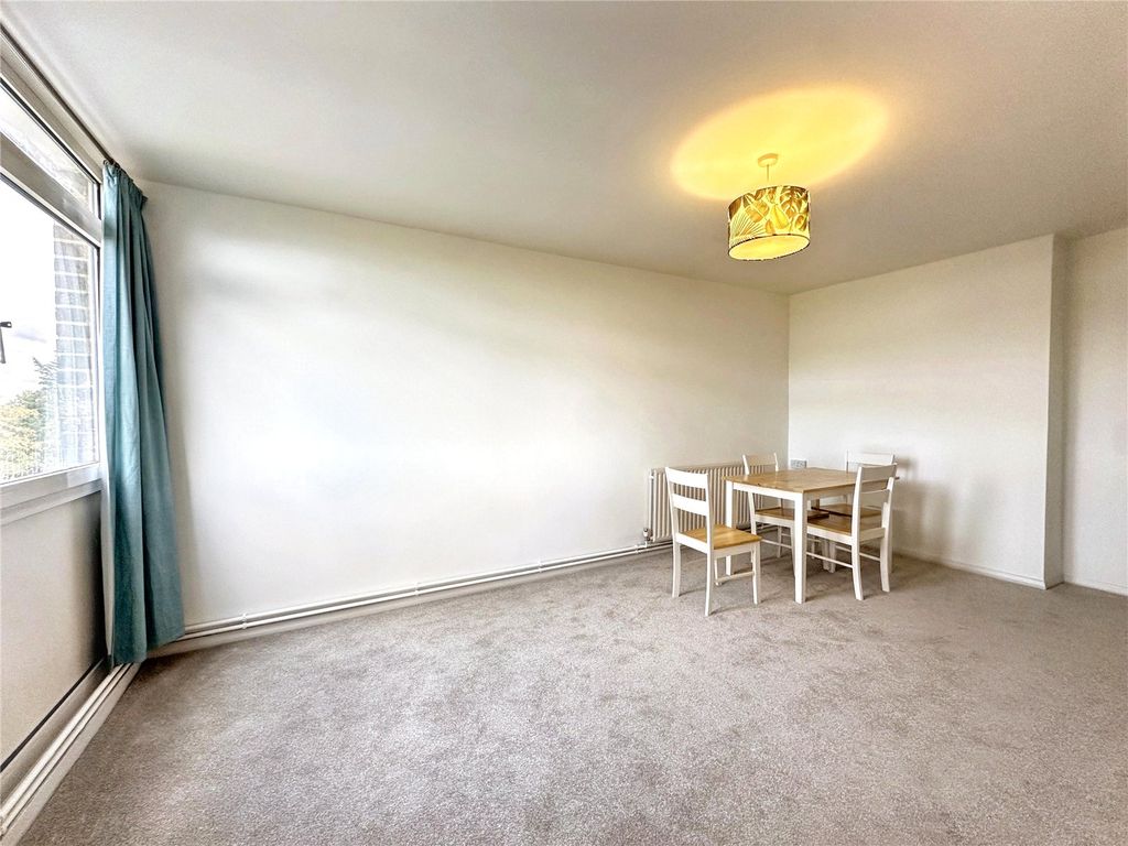 Property photo 3 of 10 Picture No. 17