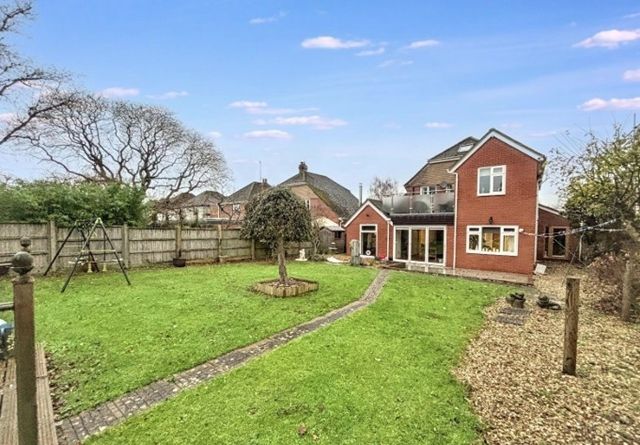 Property photo 1 of 19