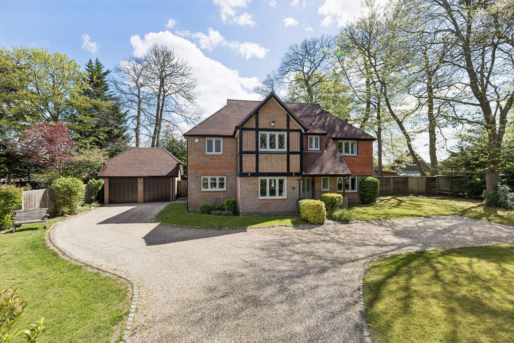 Property photo 1 of 16