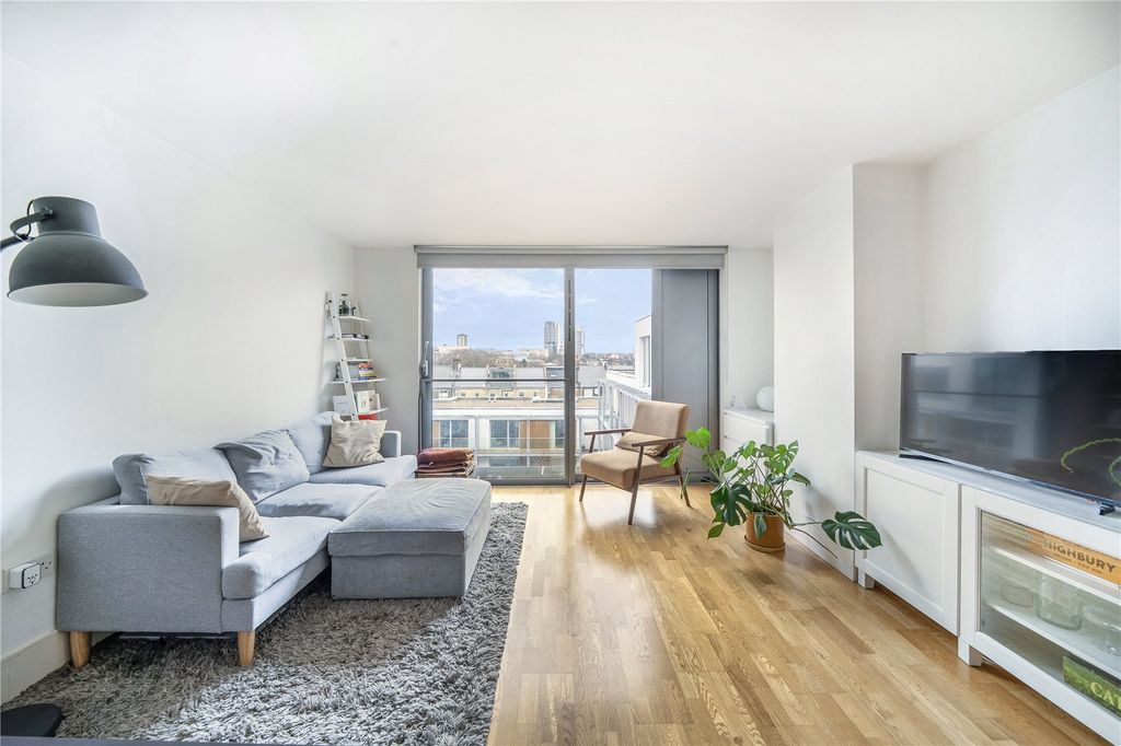 Property photo 3 of 12 Picture No. 21