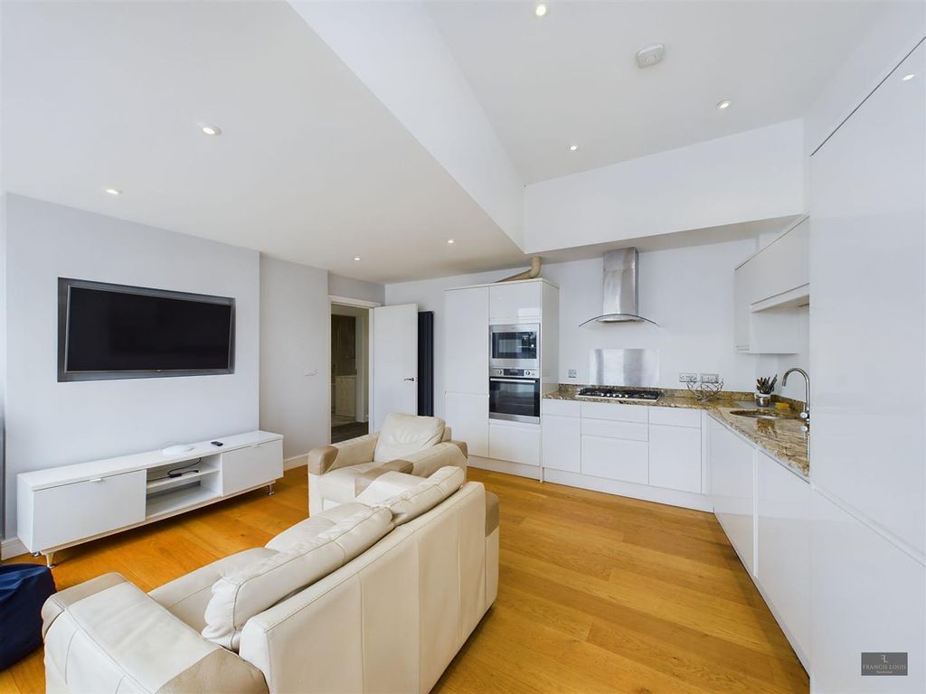 Property photo 1 of 7 Cam02887G0-Pr0029-Still005.Jpg