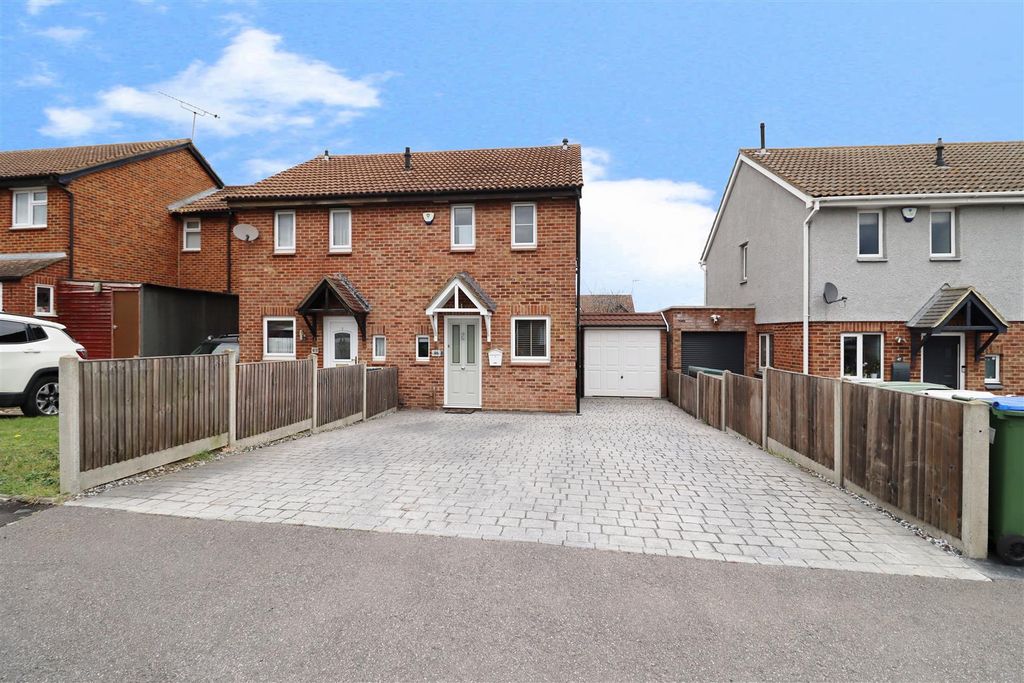 Property photo 1 of 9 Front