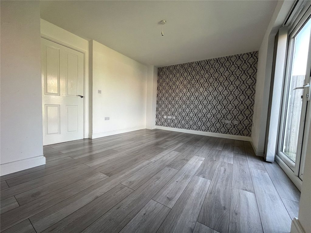 Property photo 2 of 14 Living Room