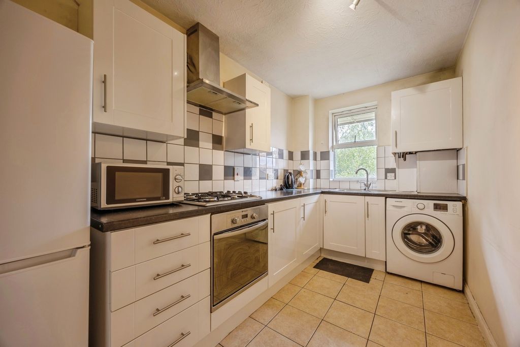 Property photo 3 of 20 Pbox-Img.Jpg