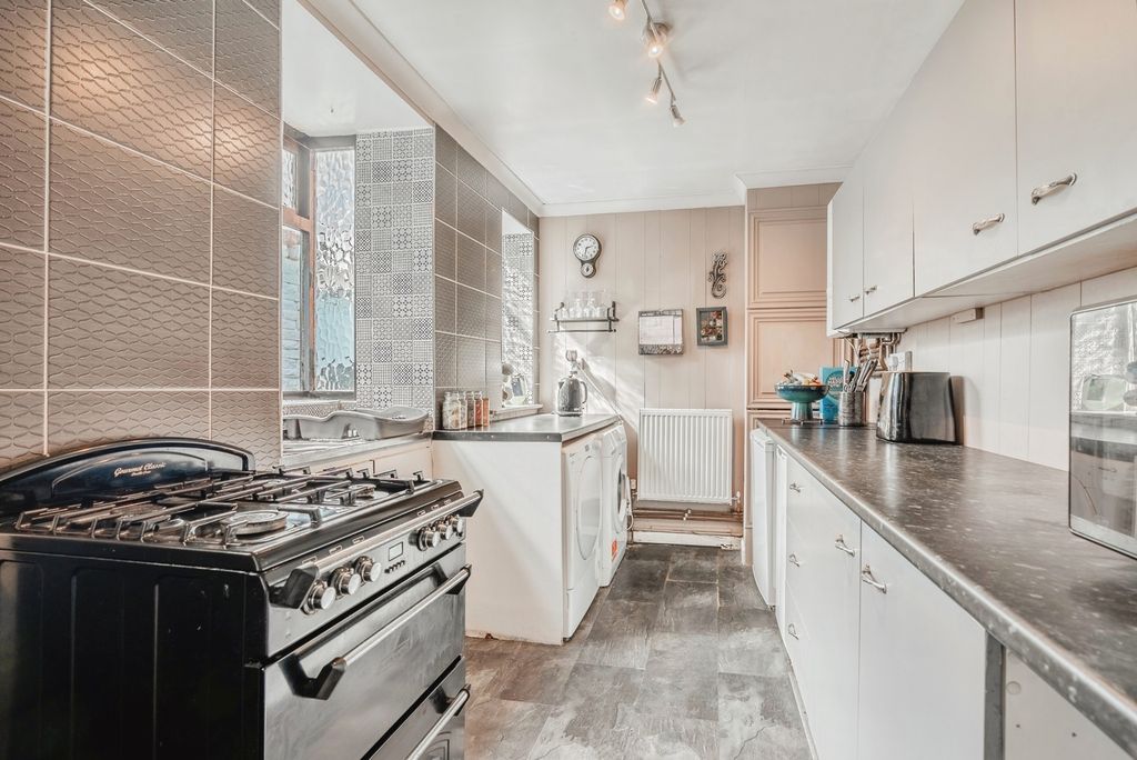 Property photo 3 of 20 Pbox-Img.Jpg