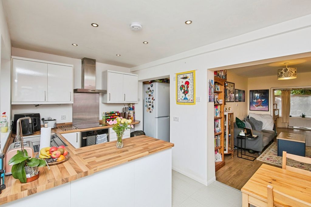 Property photo 3 of 19 Kitchen Diner