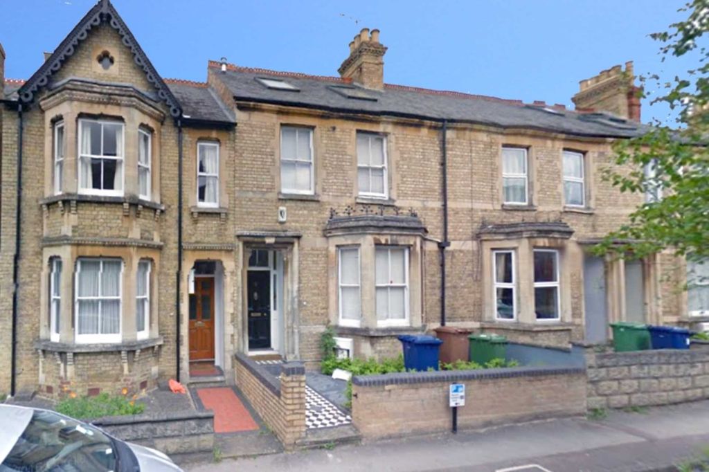 Property photo 1 of 12