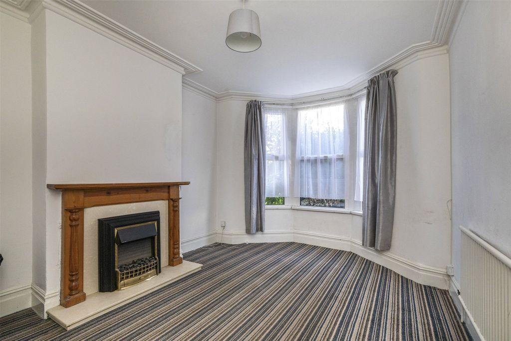 Property photo 3 of 12 Picture No. 27