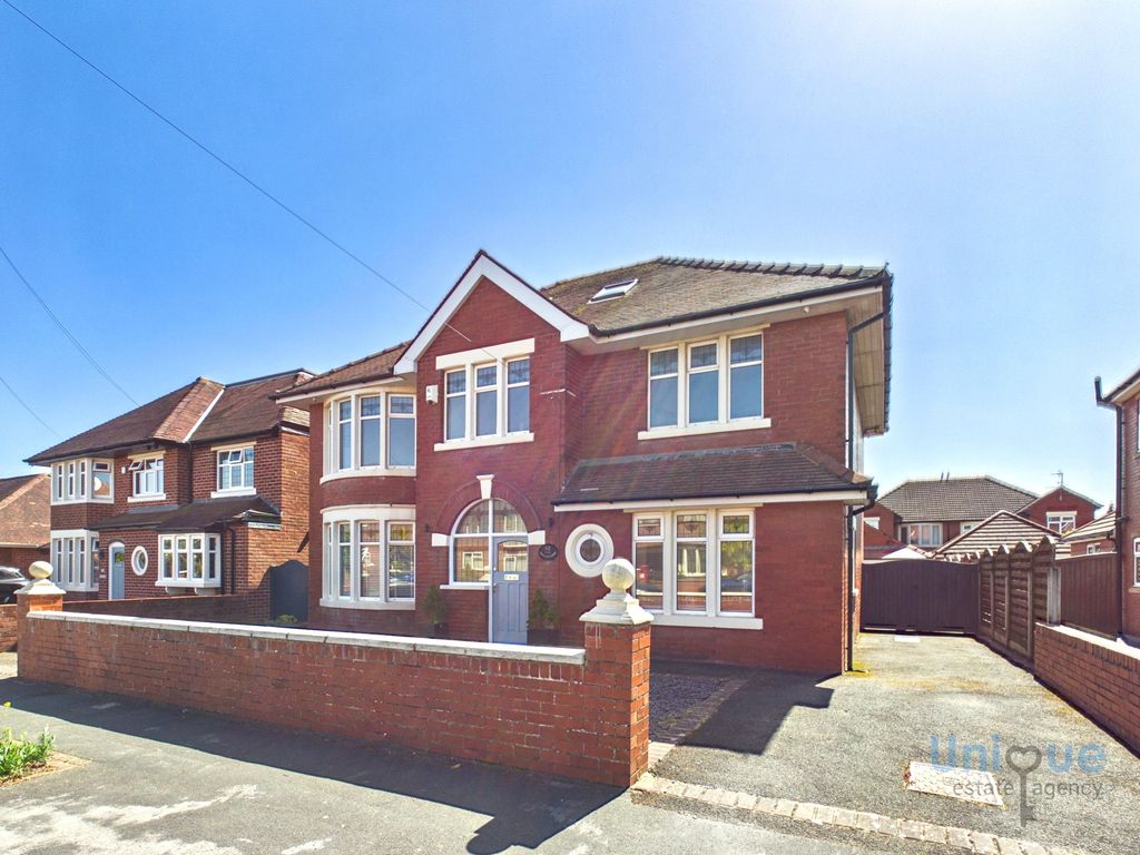 Property photo 1 of 33