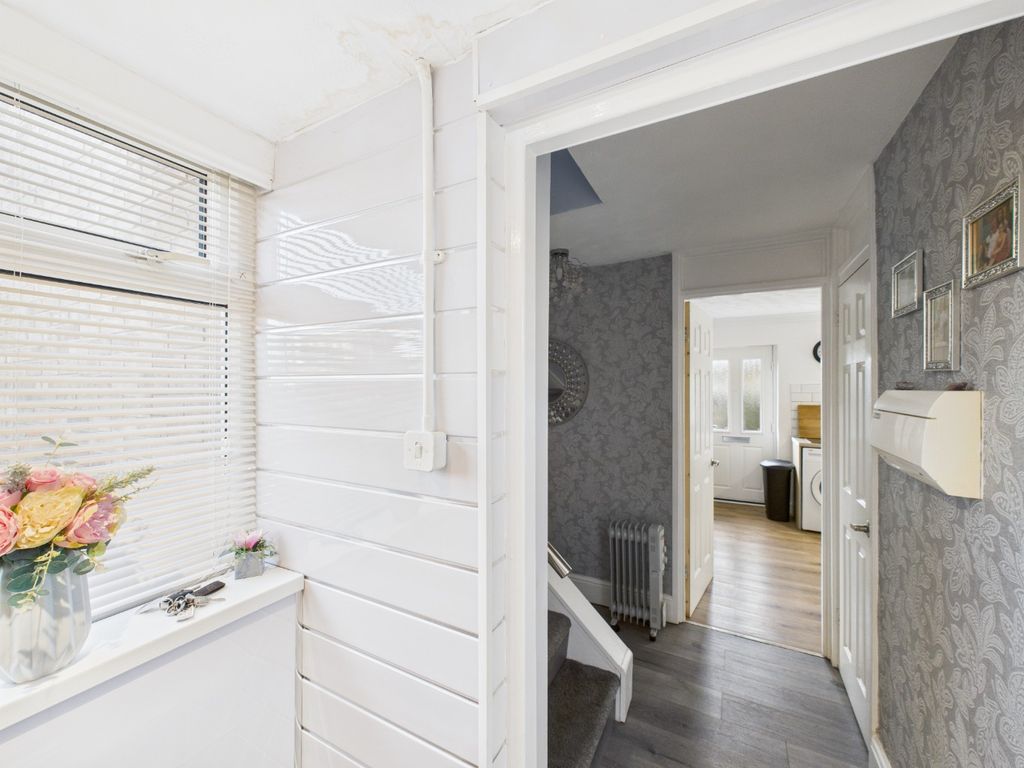 Property photo 3 of 16 4798697