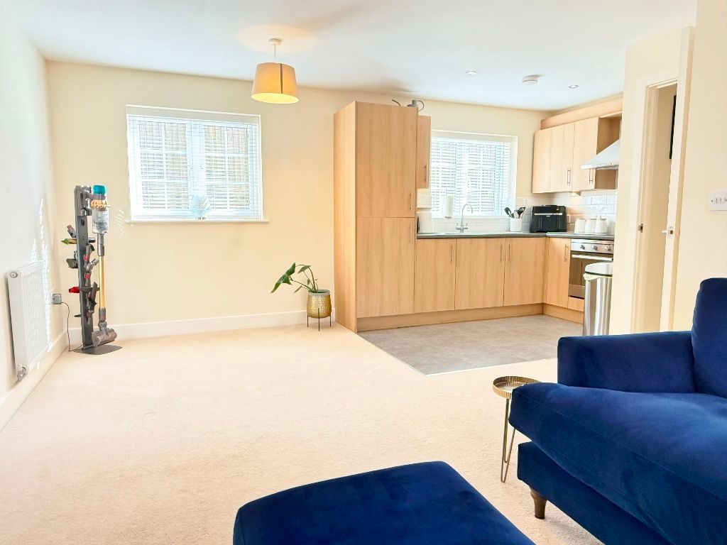 Property photo 2 of 12