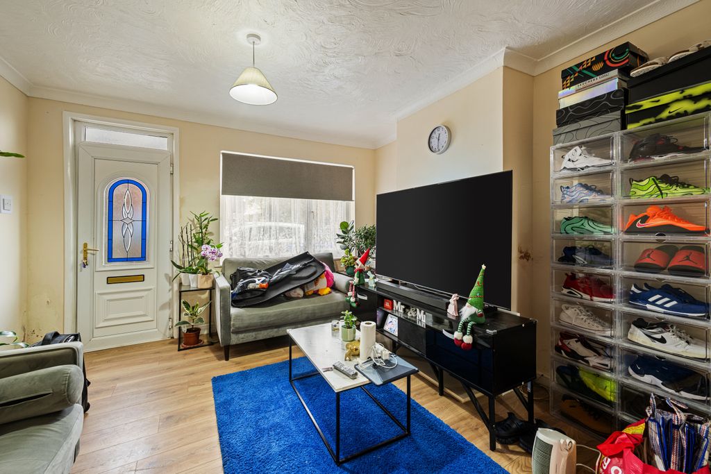 Property photo 2 of 14