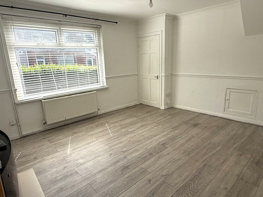Property photo 2 of 11 Not Specified