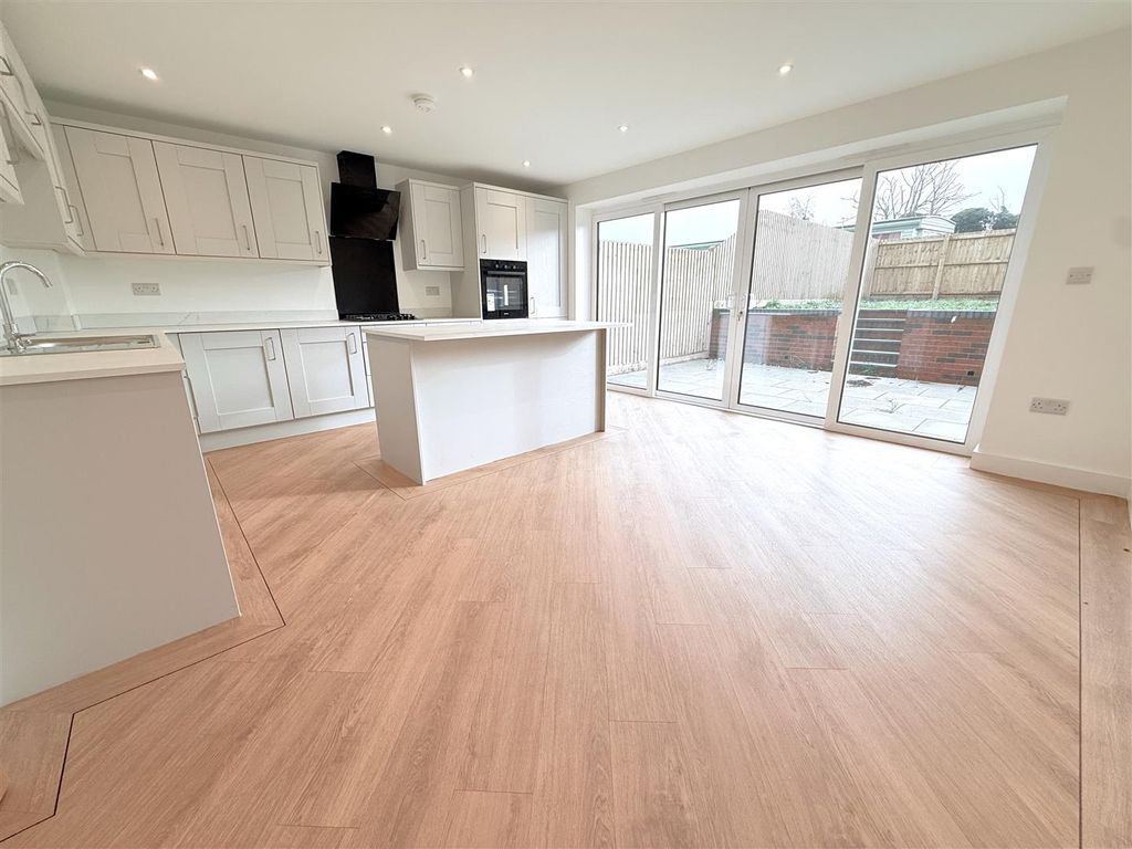 Property photo 3 of 20 Img_0675.Jpg