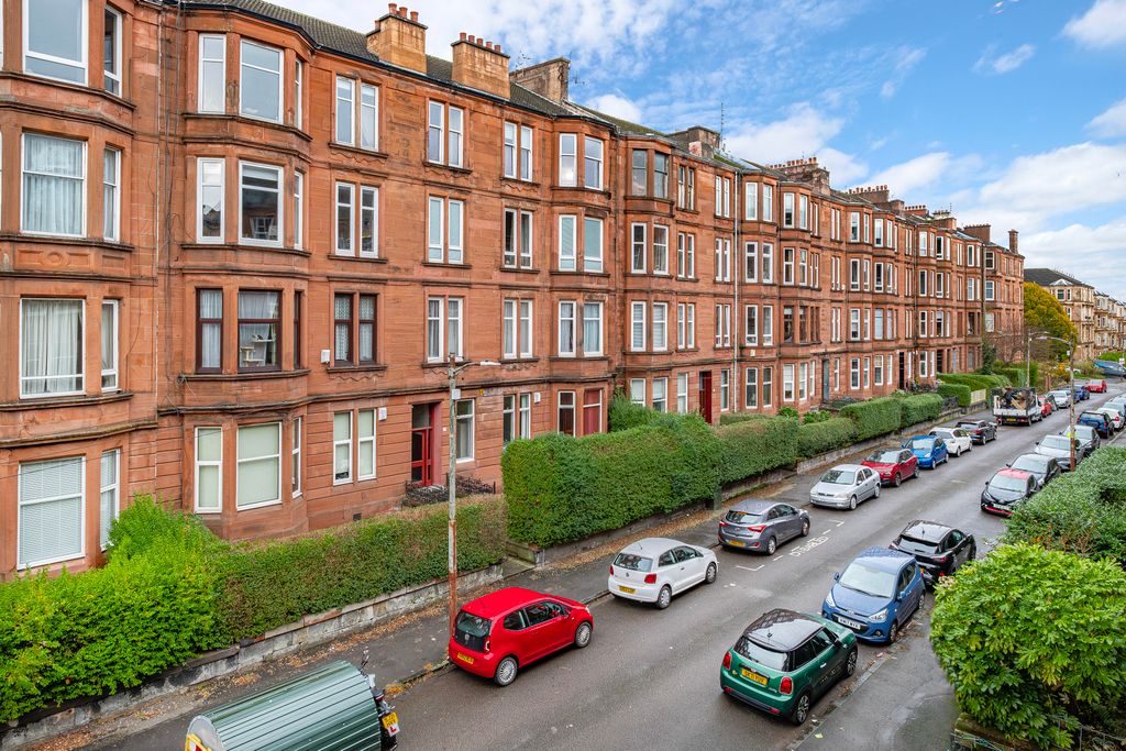 Property photo 1 of 32
