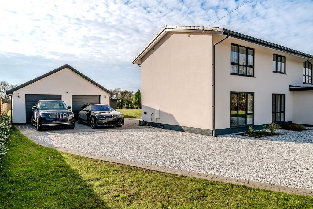 Additional image 60 of 5 bed detached house for saleDunkirk Lane, Leyland PR26