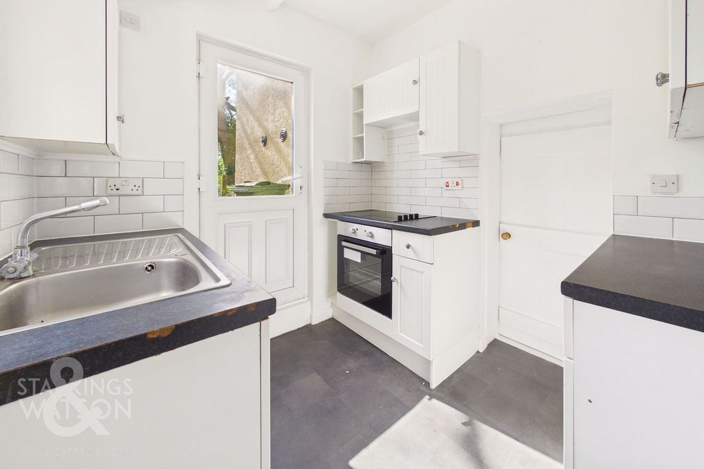 Property photo 3 of 19