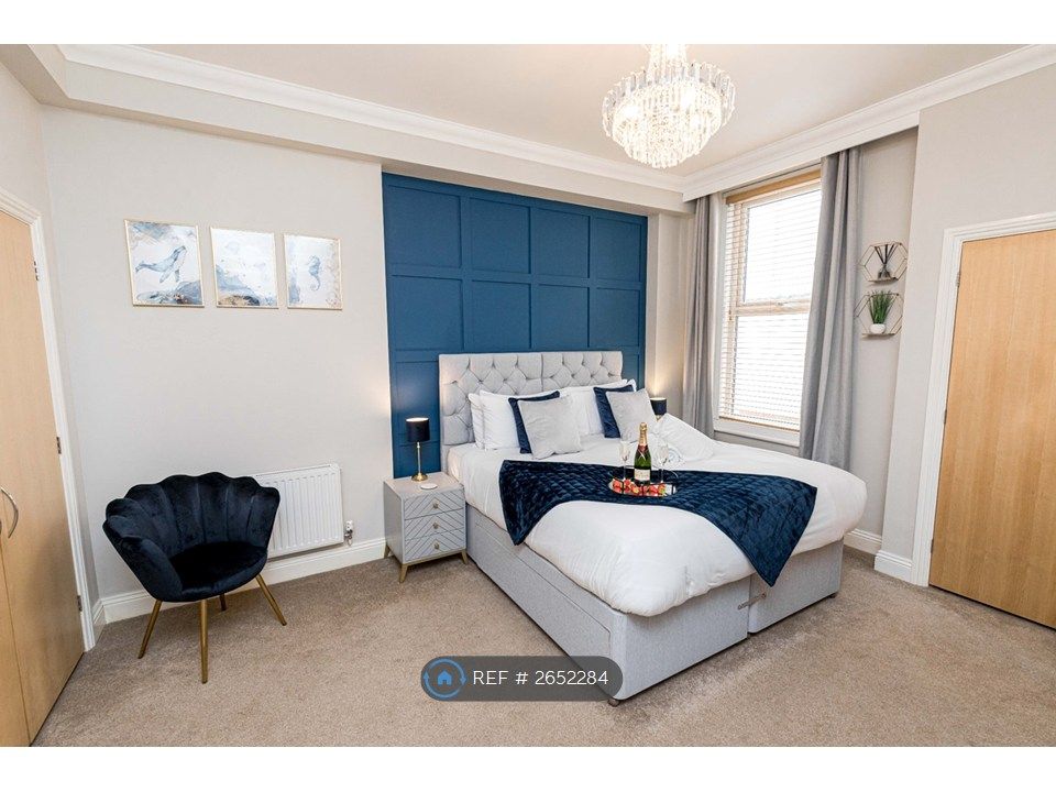 Property photo 2 of 11 Master Bedroom