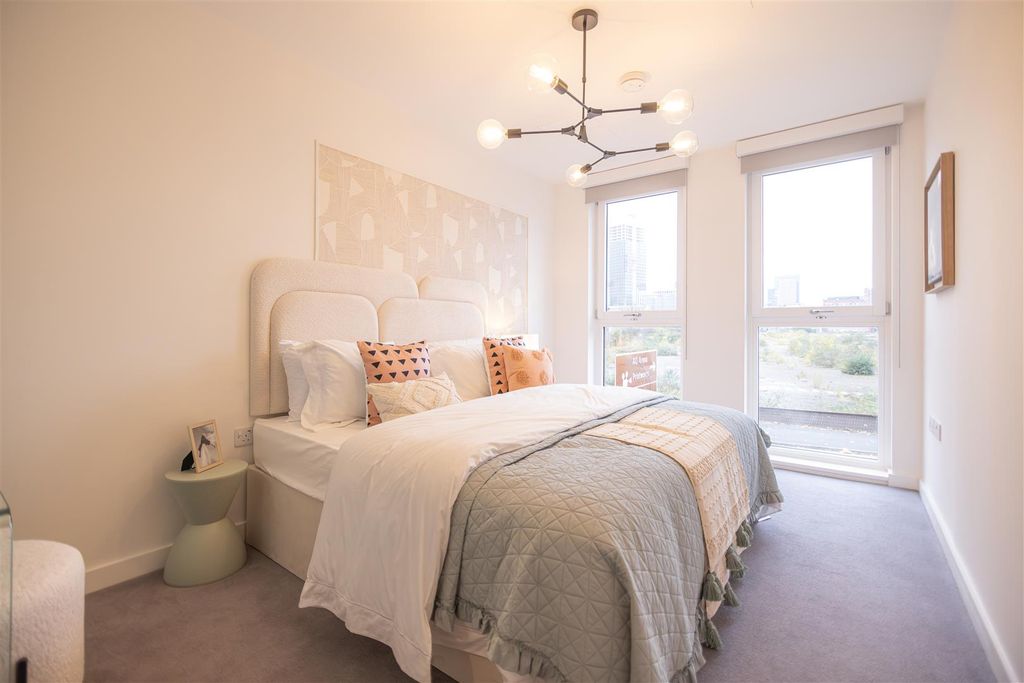 Additional image 5 of 2 bed flat for saleIslington Wharf, Manchester M4
