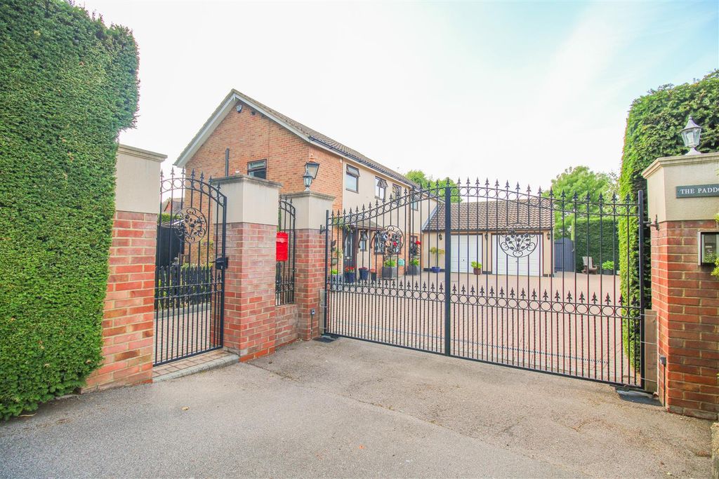 Additional image 21 of 5 bed detached house for saleCommonside Road, Harlow CM18