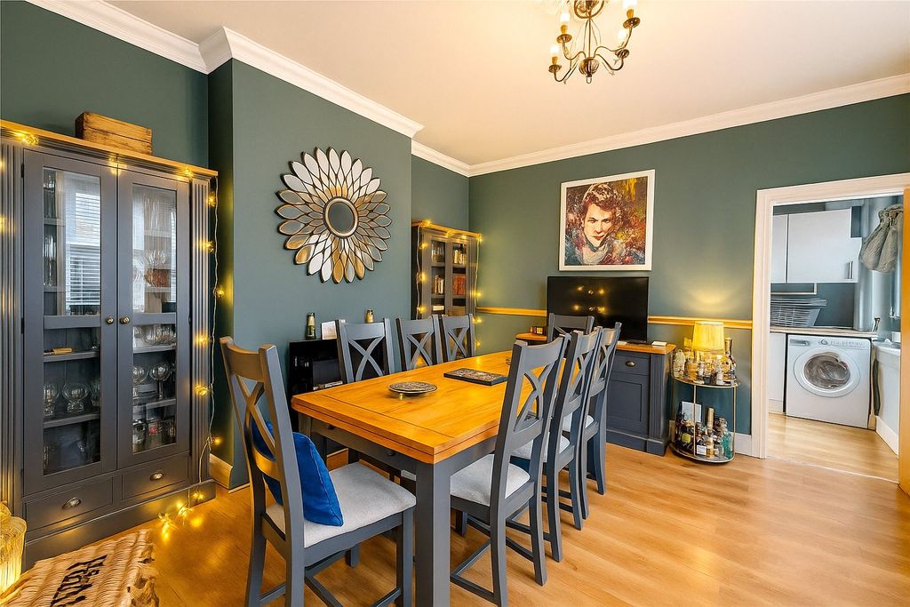 Property photo 3 of 19 Picture No. 28