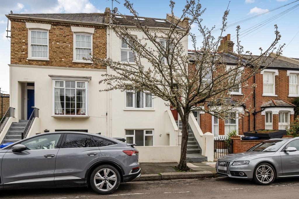 Property photo 3 of 9 Picture No. 17