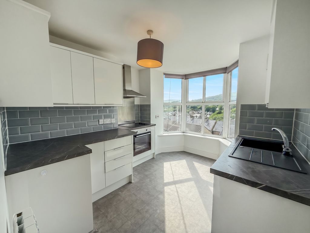 Property photo 3 of 13 Marlow VI (1)