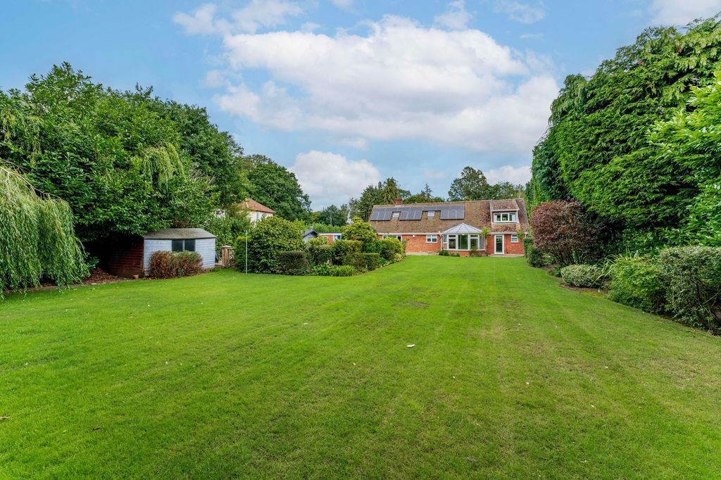 Property photo 2 of 27