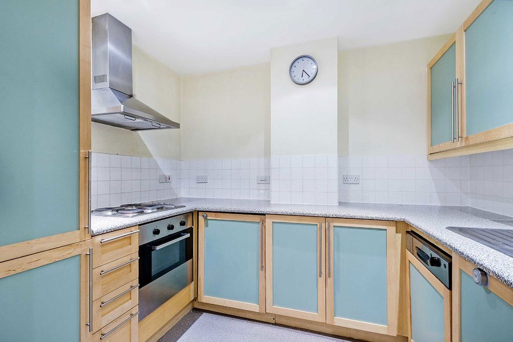 Property photo 3 of 6