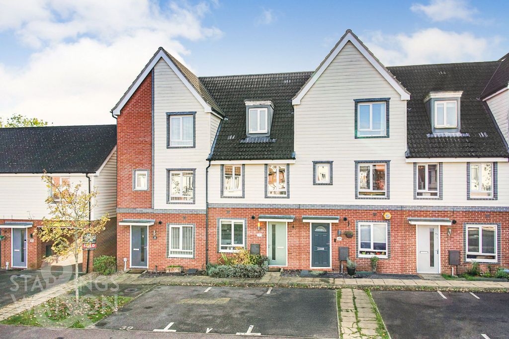 Property photo 1 of 26