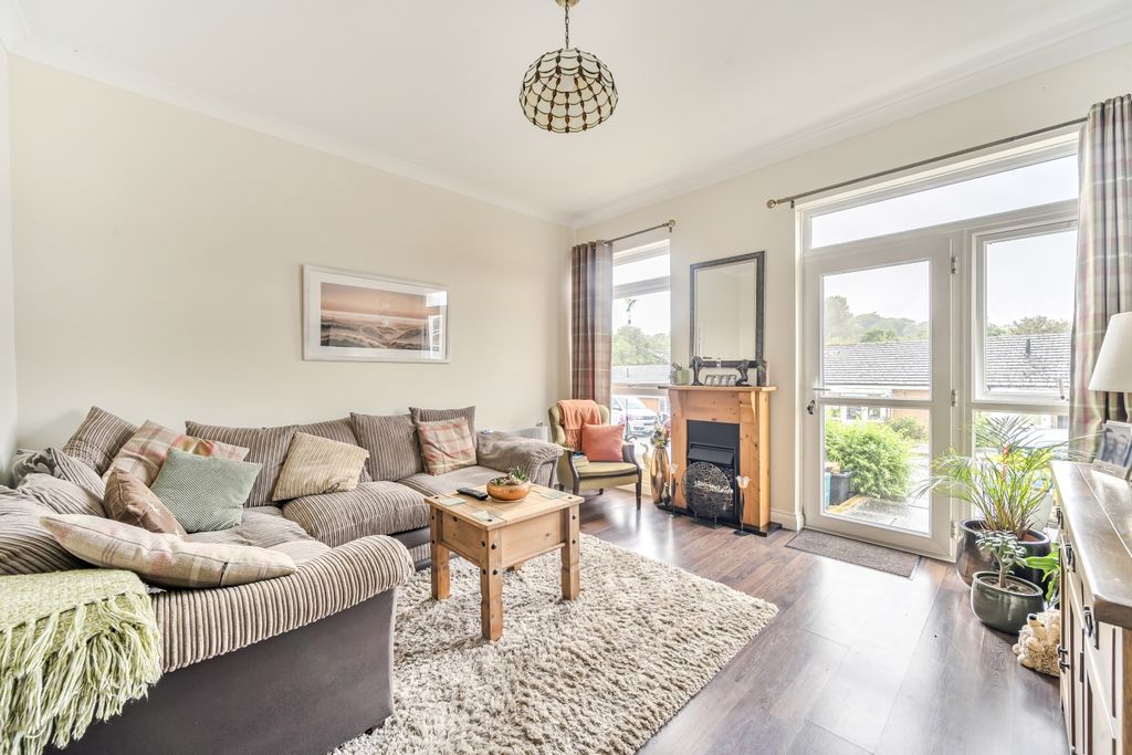Property photo 2 of 15 1348881-13-68B82Ad353Fa3